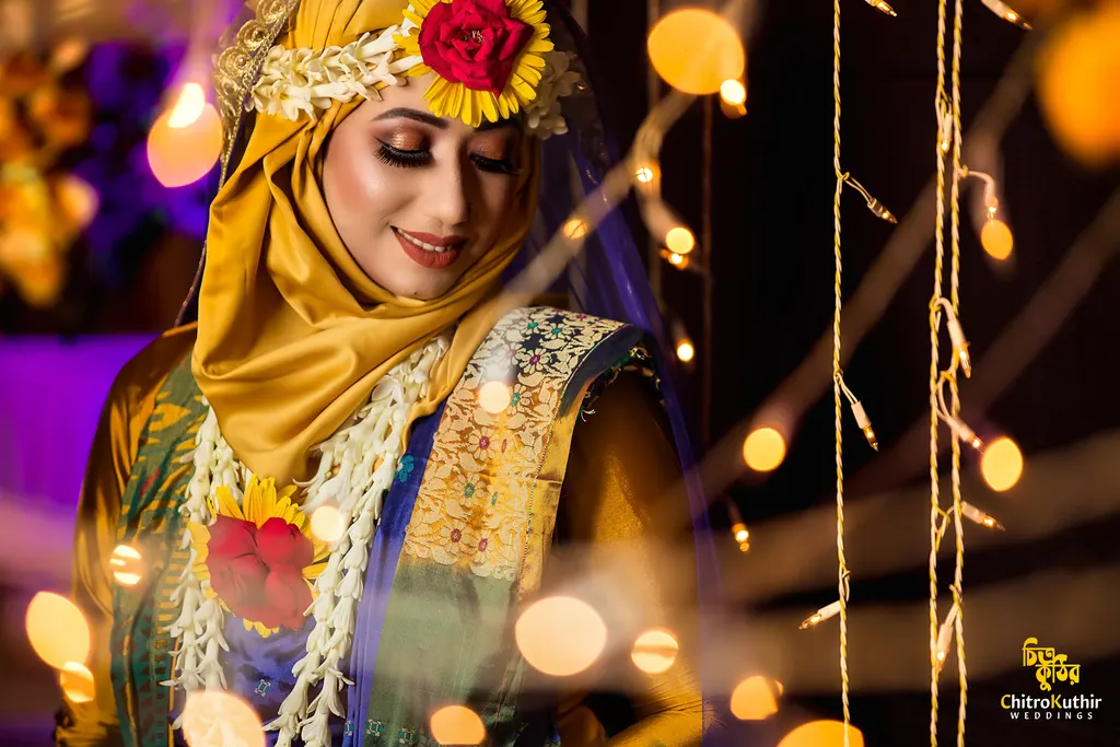 Holud (gaye holud) ceremony photography by ChitroKuthir Weddings, Bangladesh