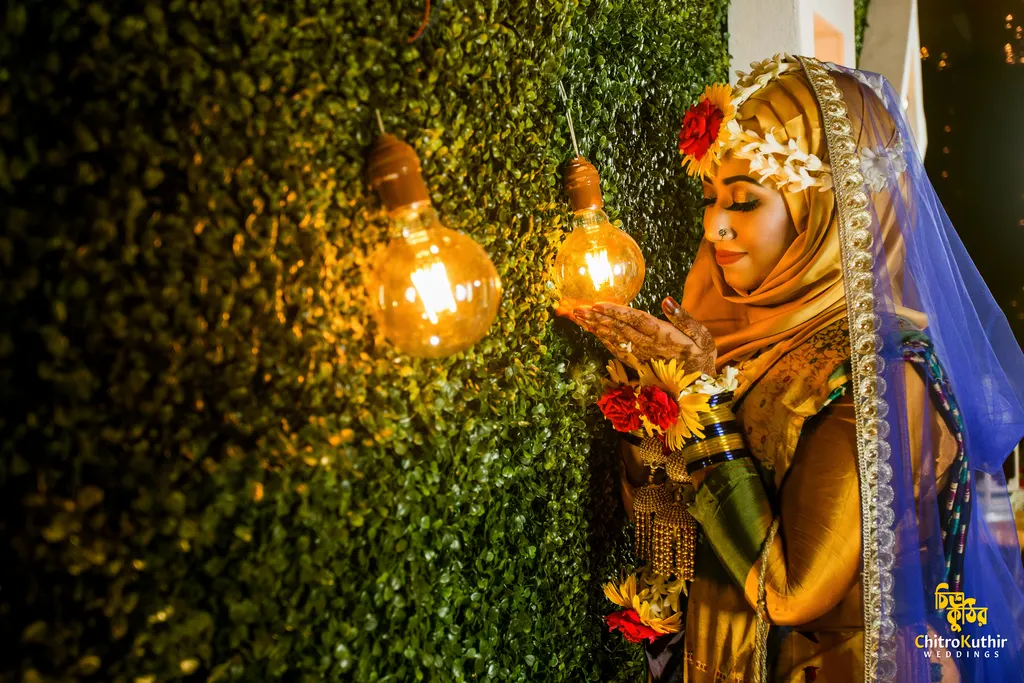 Holud (gaye holud) ceremony photography by ChitroKuthir Weddings, Bangladesh