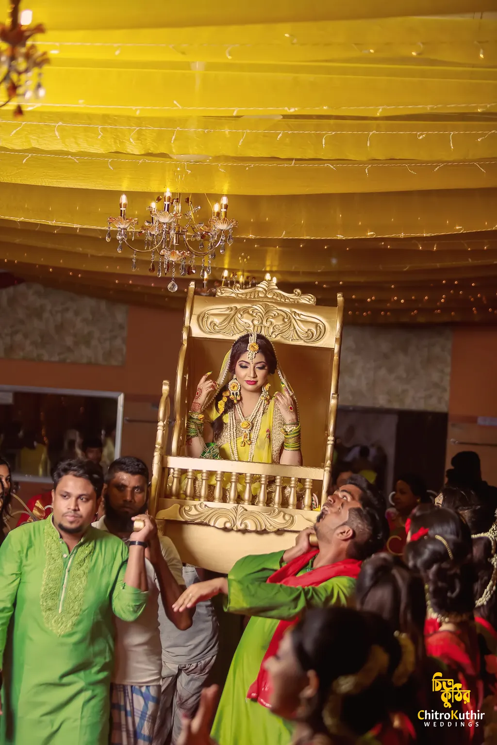 Holud (gaye holud) ceremony photography by ChitroKuthir Weddings, Bangladesh