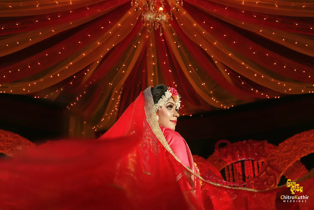 Holud (gaye holud) ceremony photography by ChitroKuthir Weddings, Bangladesh