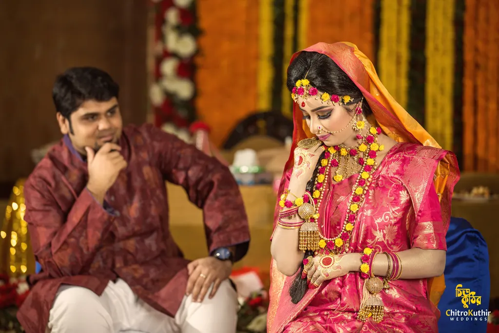 Holud (gaye holud) ceremony photography by ChitroKuthir Weddings, Bangladesh