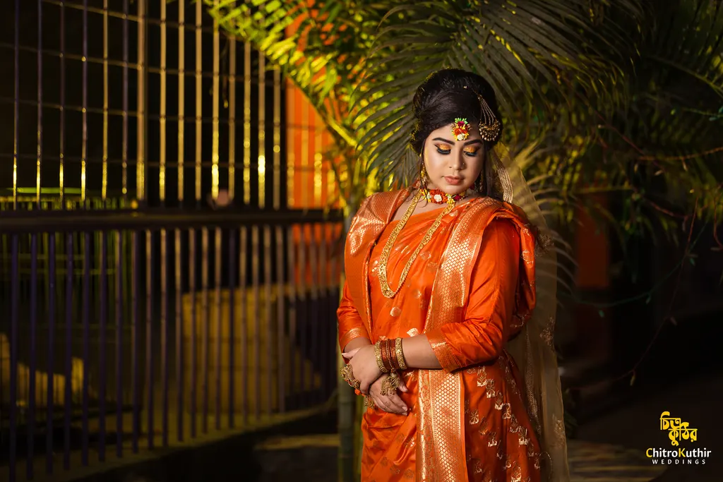Holud (gaye holud) ceremony photography by ChitroKuthir Weddings, Bangladesh