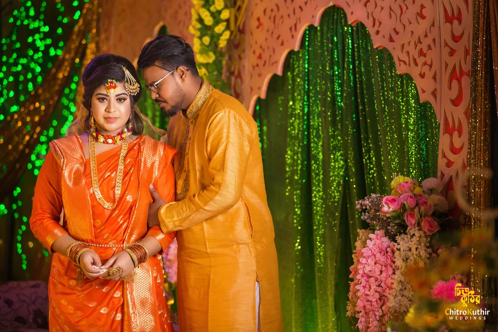 Holud (gaye holud) ceremony photography by ChitroKuthir Weddings, Bangladesh