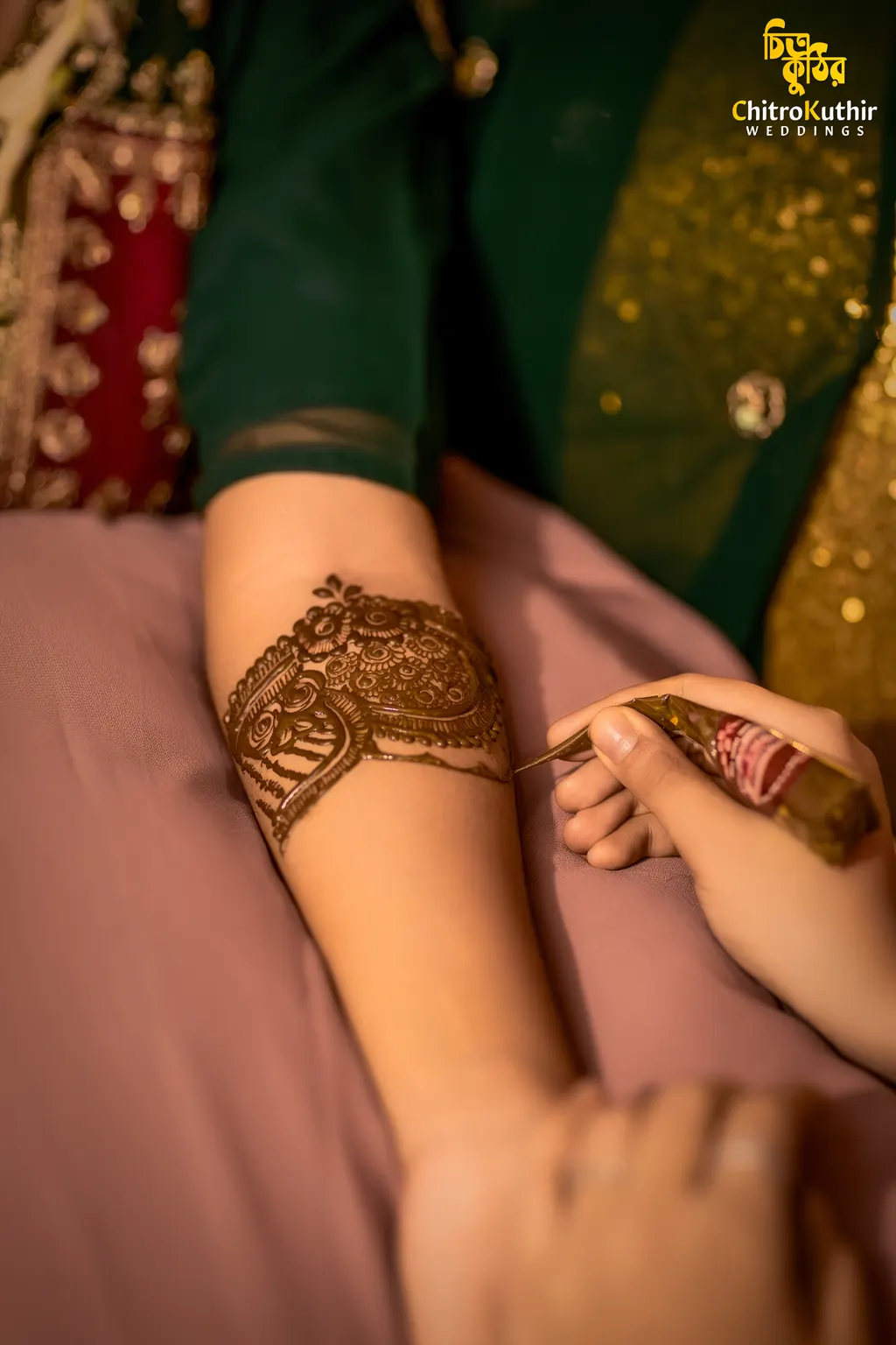 Mehendi ceremony photography by ChitroKuthir Weddings, Bangladesh